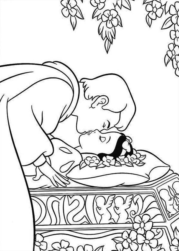 Snow White, : Snow White Kissed by the Prince Coloring Page